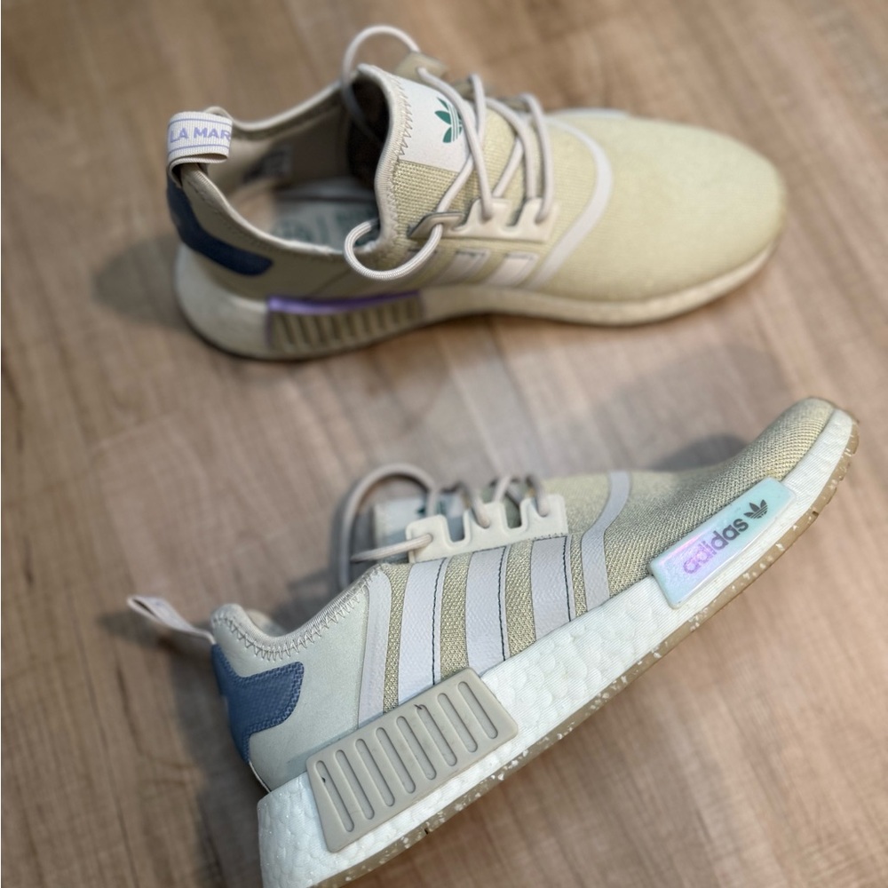 Adidas Sneakers